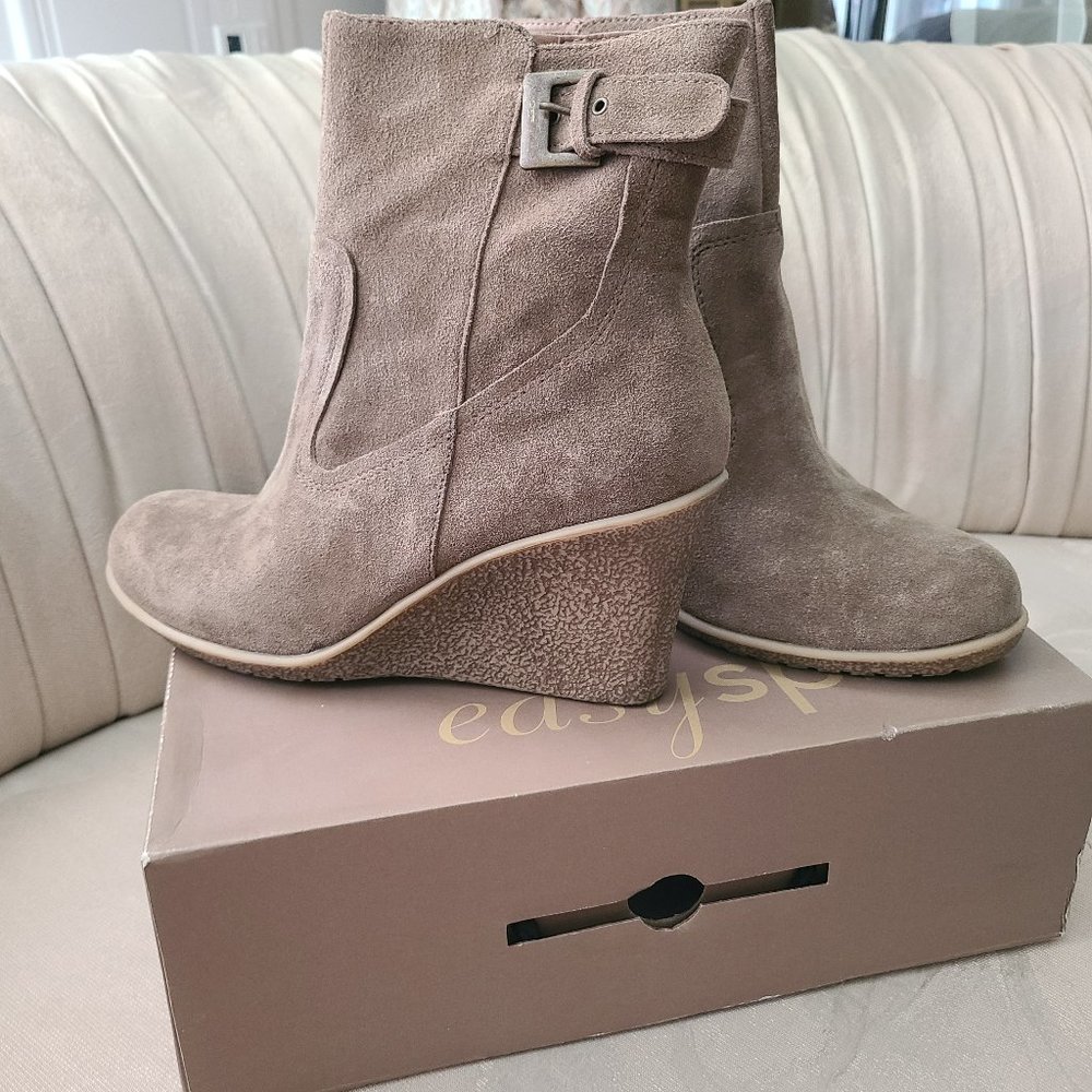 *new* Easyspirit wedge bootie